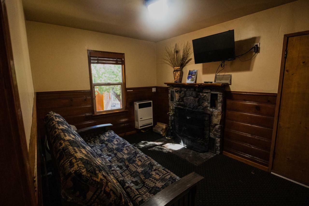 Embers Lodge & Cabins ビッグ・ベアー・レイク 部屋 写真